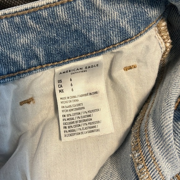 American Eagle ‘mom’ jean shorts - Picture 4 of 4